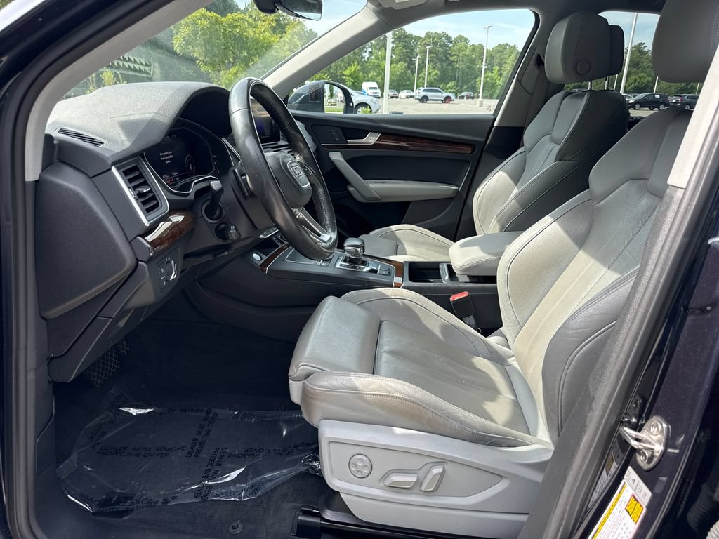 Used 2018 Audi Q5 2.0T Premium Plus w/ Premium Plus Package AWD/4WD image 12
