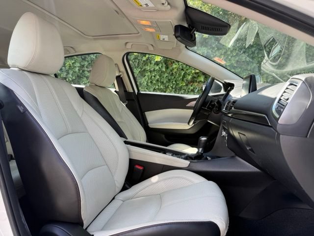 Used 2017 MAZDA MAZDA3 Grand Touring w/ Premium Equipment Package FWD image 15