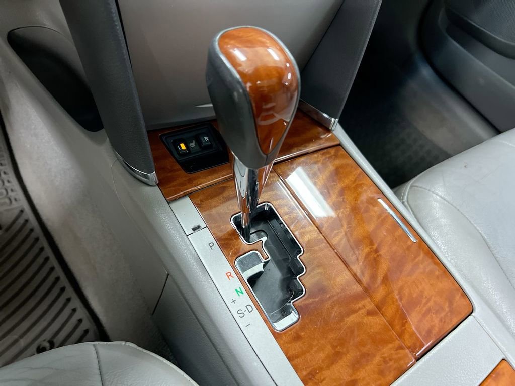 Used 2011 Toyota Camry XLE w/ XLE Extra-Value Pkg #2 image 16