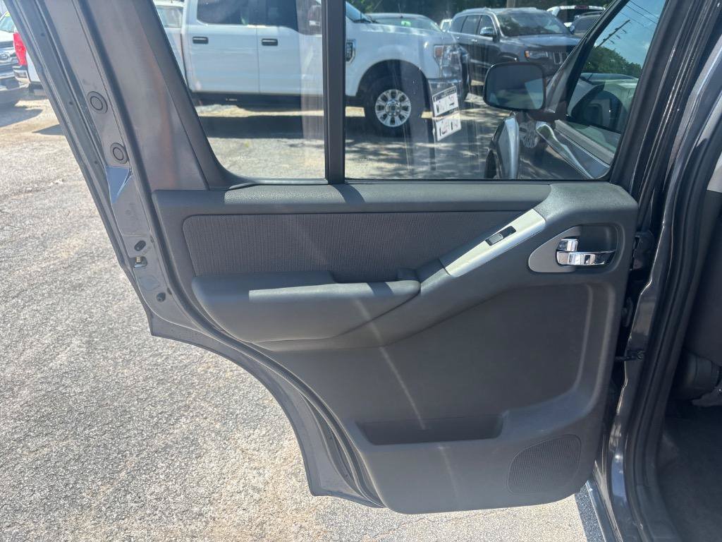 Used 2012 Nissan Pathfinder S RWD image 16