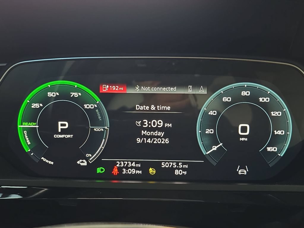 Used 2024 Audi Q8 e-tron Premium Plus AWD/4WD image 20