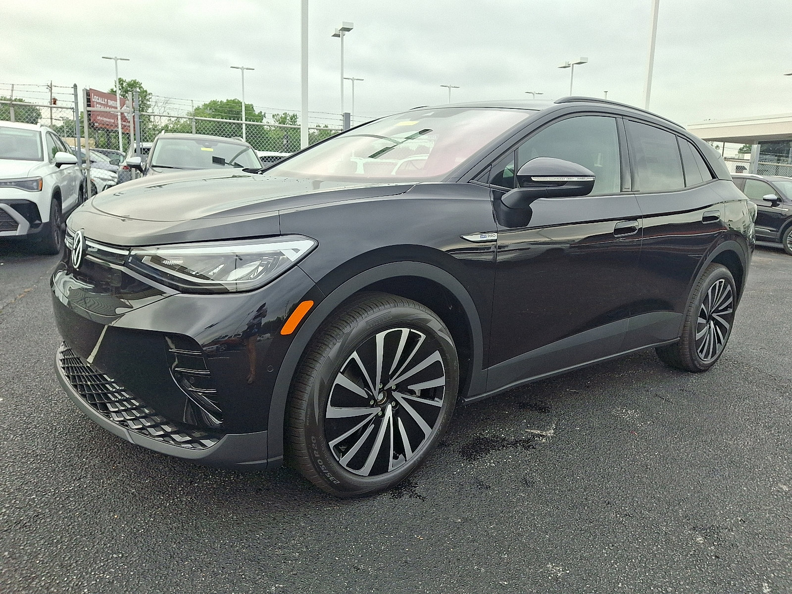 New 2025 Volkswagen ID.4 Pro image 2