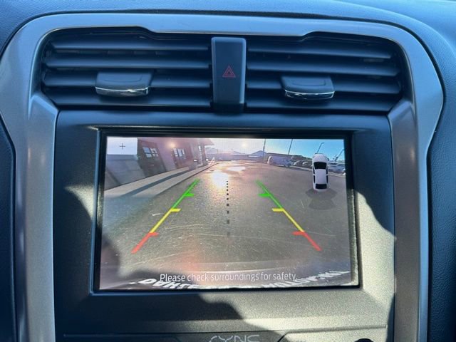 Used 2020 Ford Fusion SEL FWD image 11