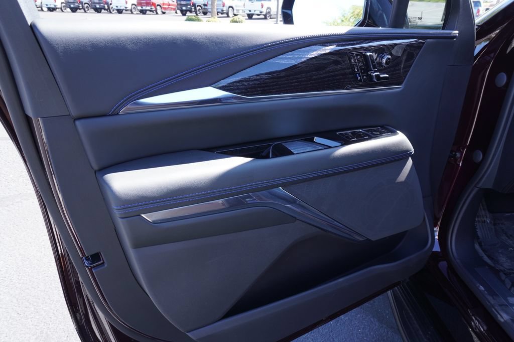New 2026 Cadillac Escalade IQL Luxury AWD/4WD image 15