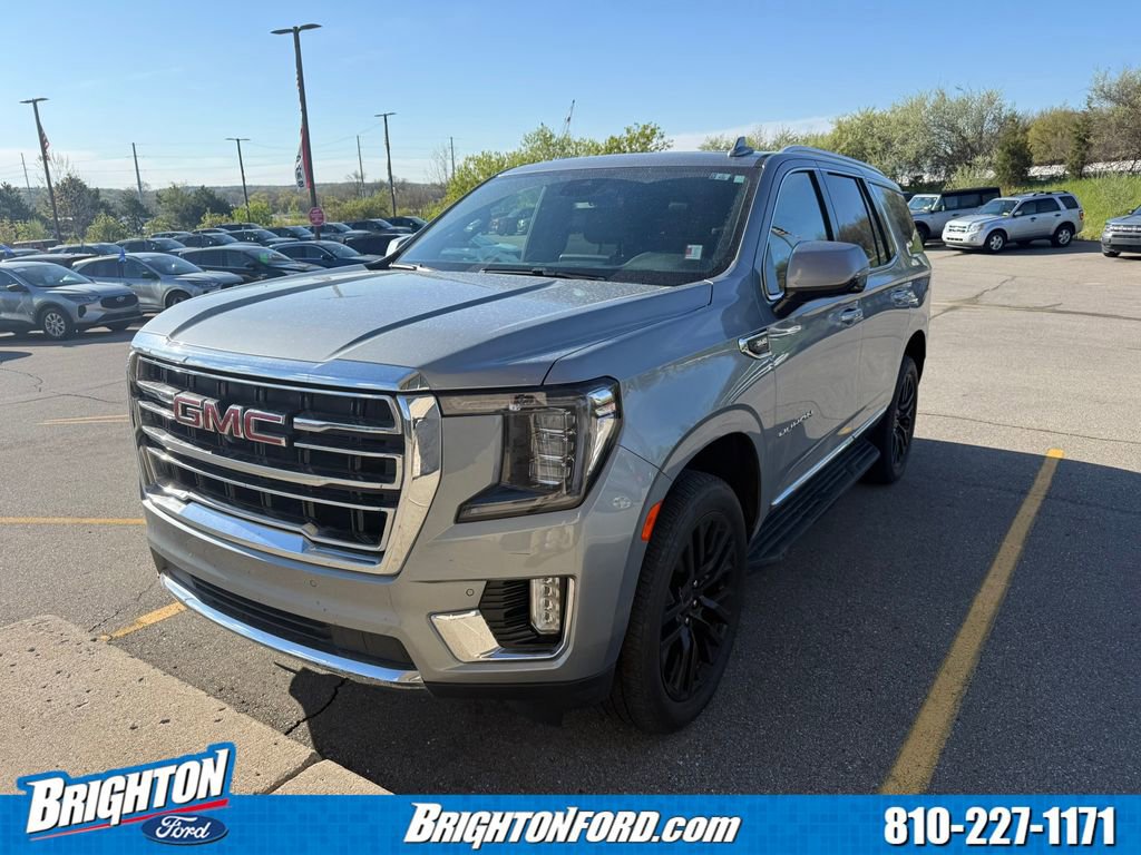 Used 2023 GMC Yukon SLT w/ SLT Premium Package AWD/4WD image 3