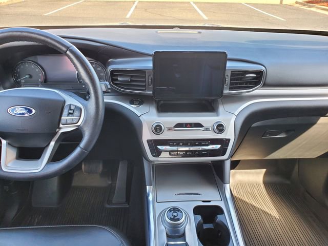 Used 2021 Ford Explorer XLT w/ Equipment Group 202A AWD/4WD image 16