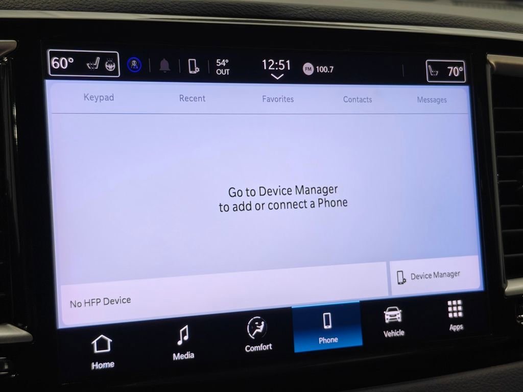 Used 2024 Chrysler Pacifica Touring-L image 39