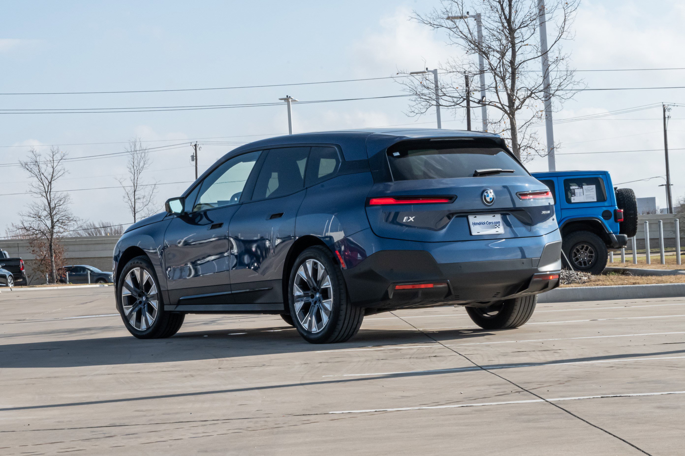 Certified 2025 BMW iX xDrive50 image 3