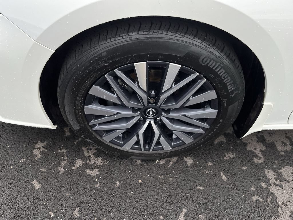 Used 2023 Nissan Altima 2.5 SV FWD image 10