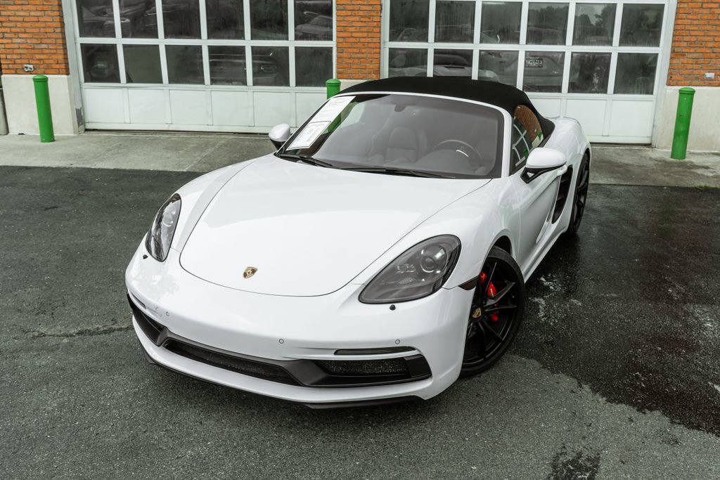 Used 2018 Porsche 718 Boxster GTS RWD image 2