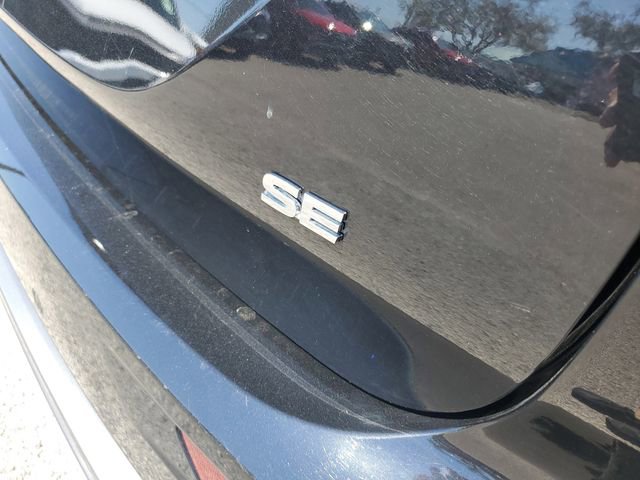 Used 2025 Mitsubishi Outlander SE image 6