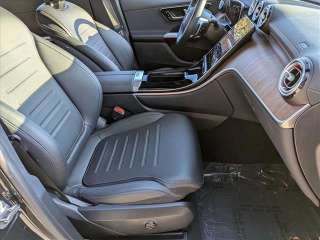 Used 2025 Mercedes-Benz GLC 300 4MATIC image 22