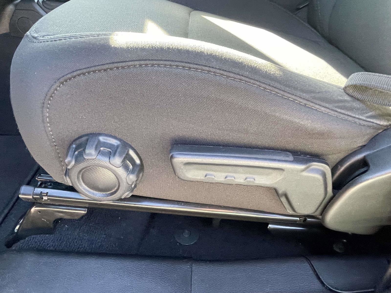 Used 2023 Jeep Gladiator Sport AWD/4WD image 13