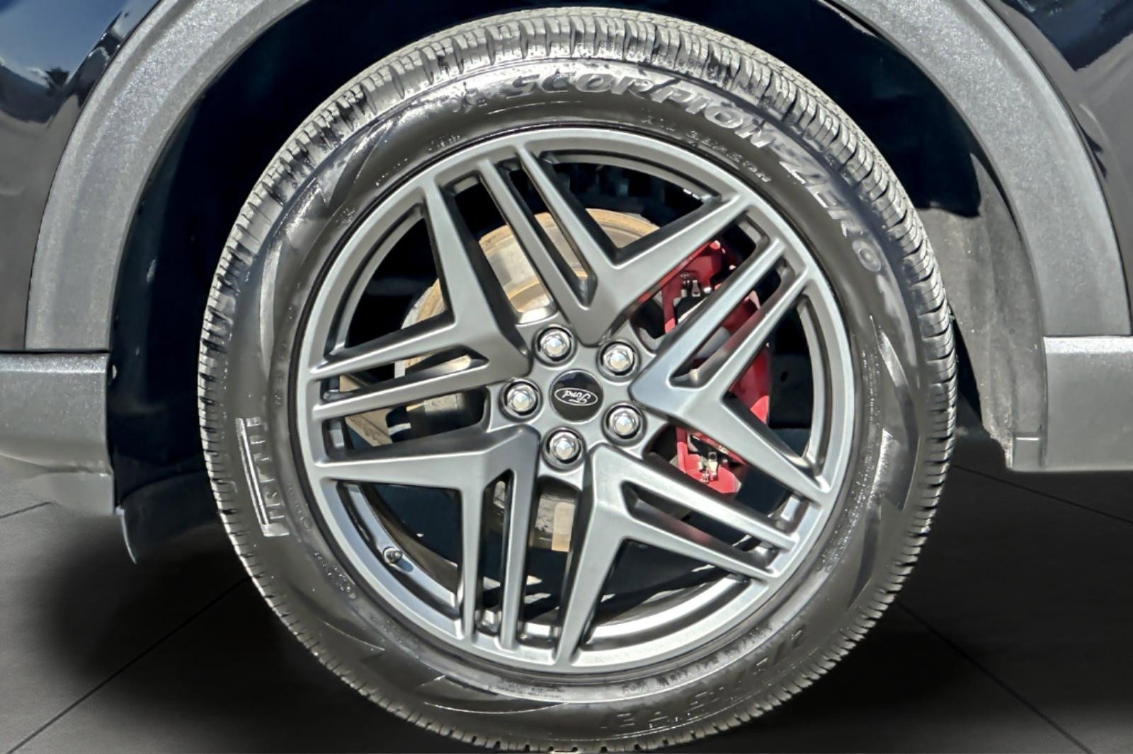 Used 2025 Ford Explorer ST-Line w/ ST-Line Street Pack image 26