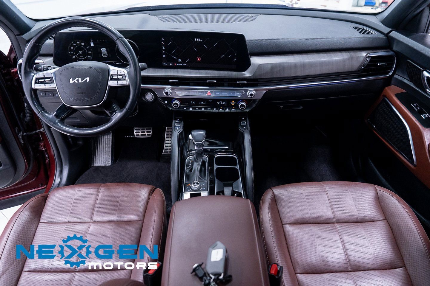 Used 2024 Kia Telluride SX image 11