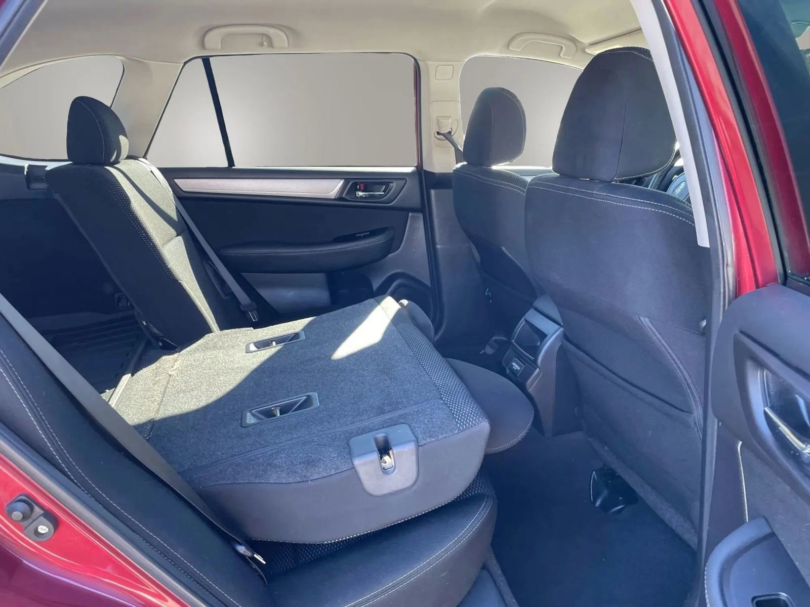 Used 2018 Subaru Outback 2.5i Premium image 26