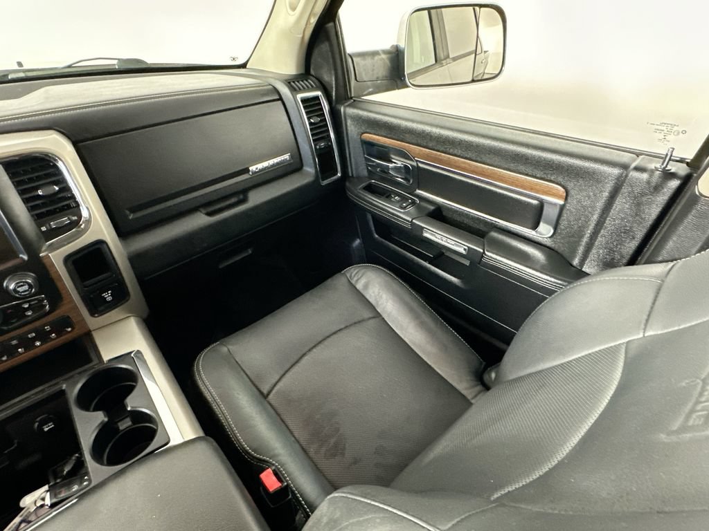 Used 2015 RAM 2500 Laramie w/ Convenience Group AWD/4WD image 11