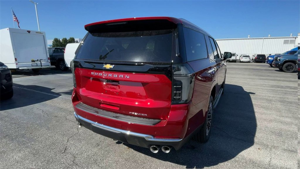 New 2025 Chevrolet Suburban Premier image 9