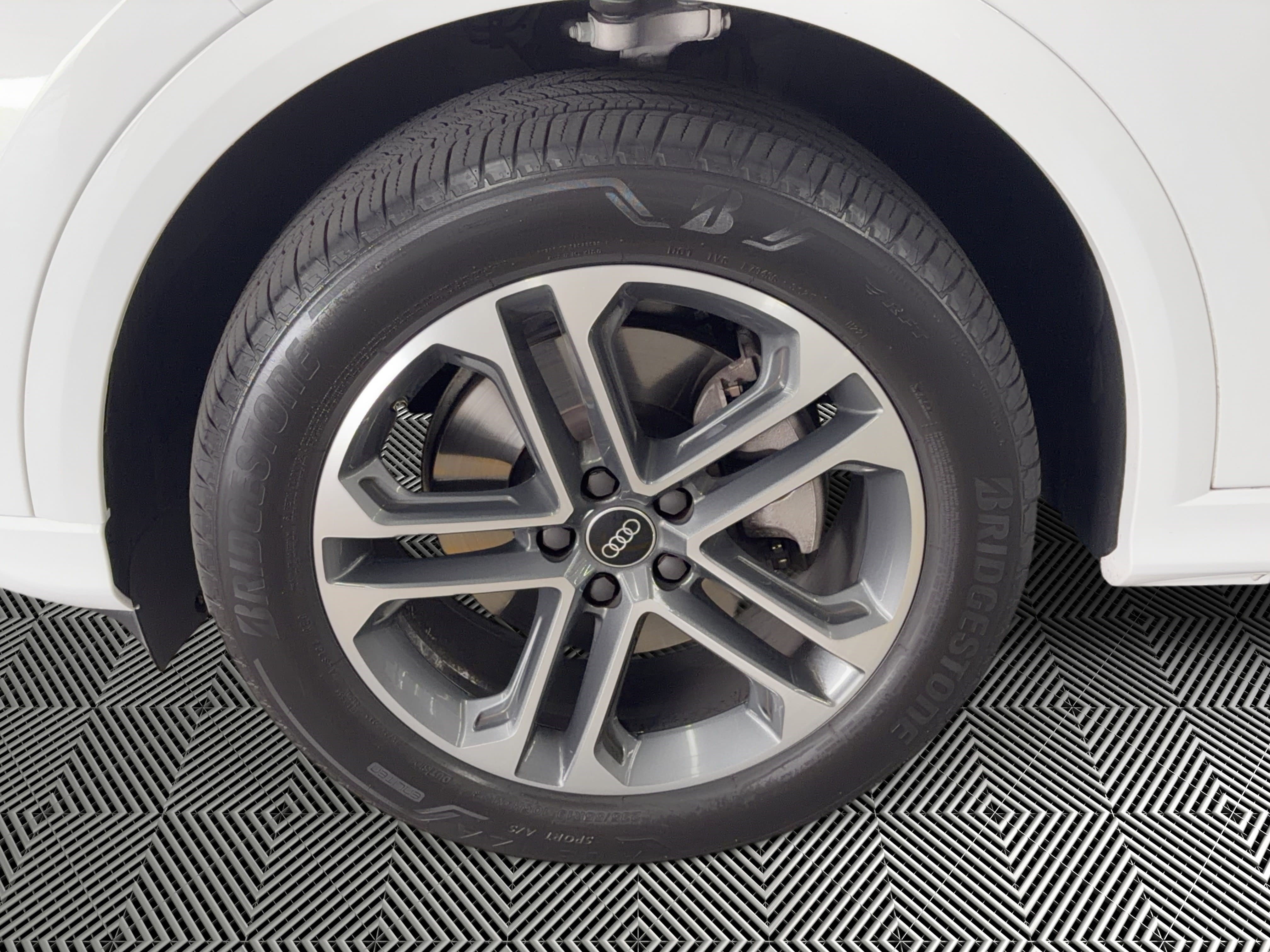 Certified 2025 Audi Q5 Premium Plus w/ Premium Plus image 12