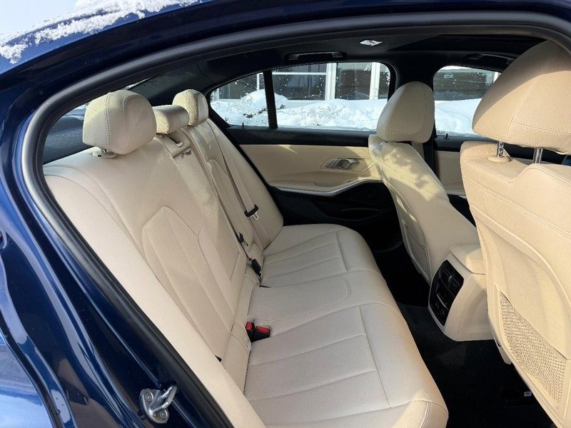 Used 2019 BMW 330i xDrive Sedan w/ Convenience Package image 12