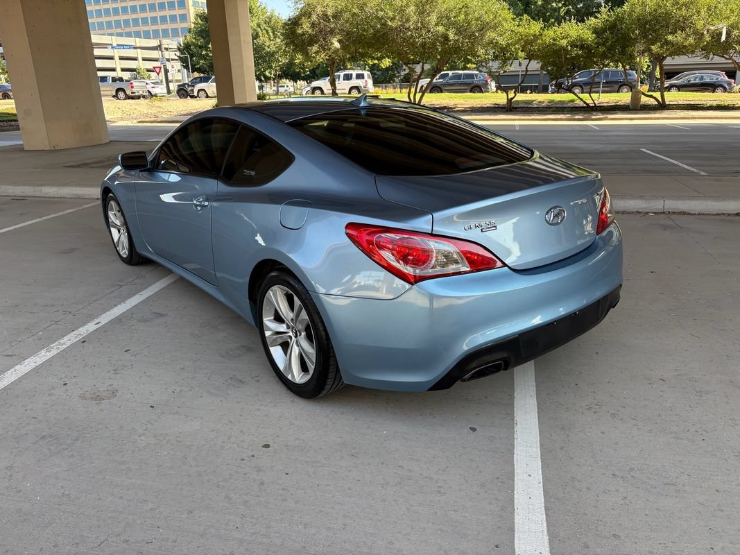 Used 2010 Hyundai Genesis 2.0T RWD image 6