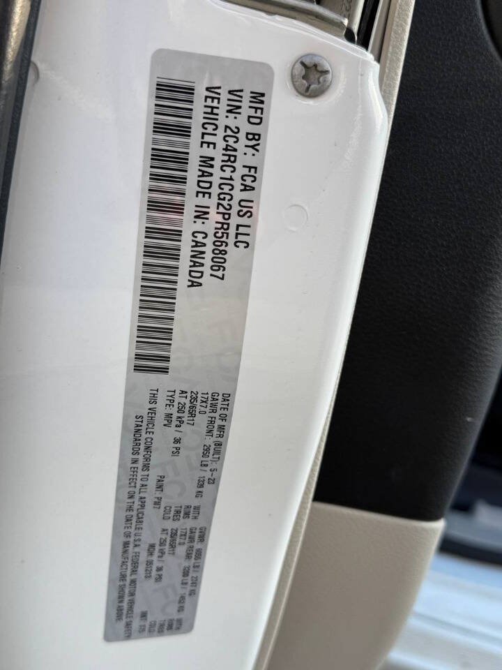 Used 2023 Chrysler Voyager LX FWD image 31