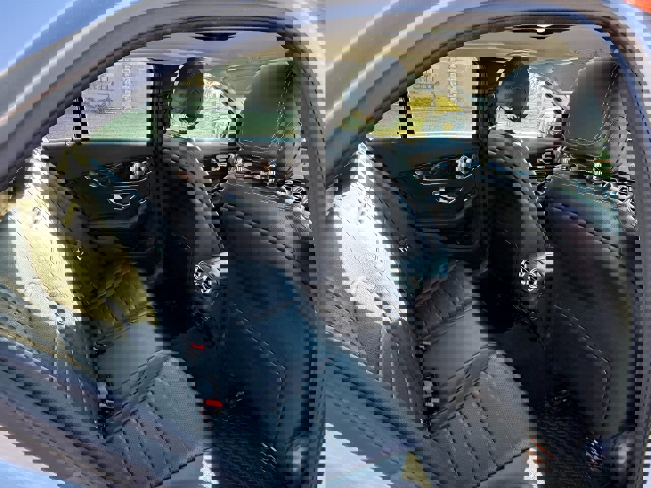 Used 2017 Mercedes-Benz C 300 4MATIC Sedan image 12