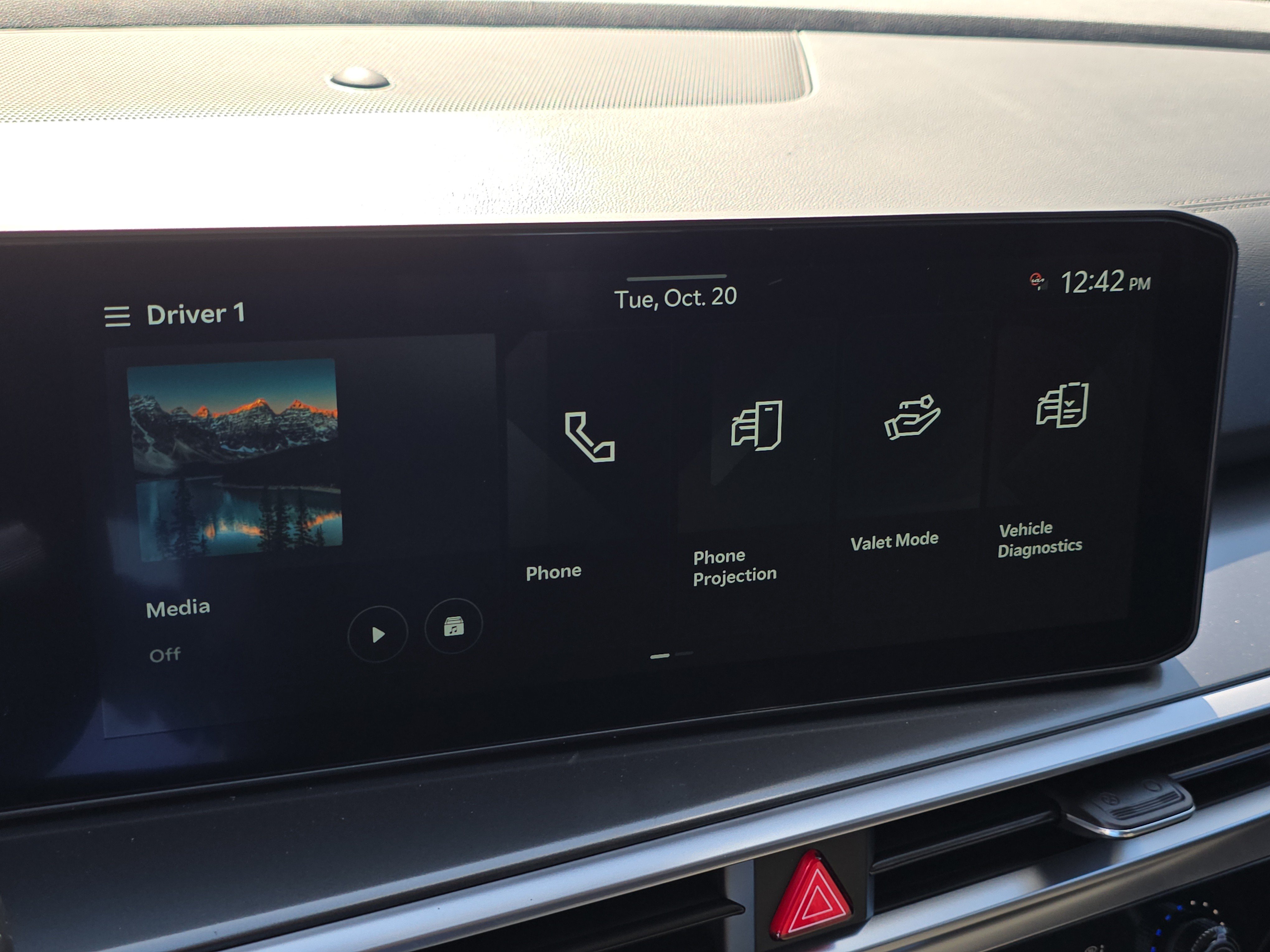 New 2026 Kia Sorento LX FWD image 22