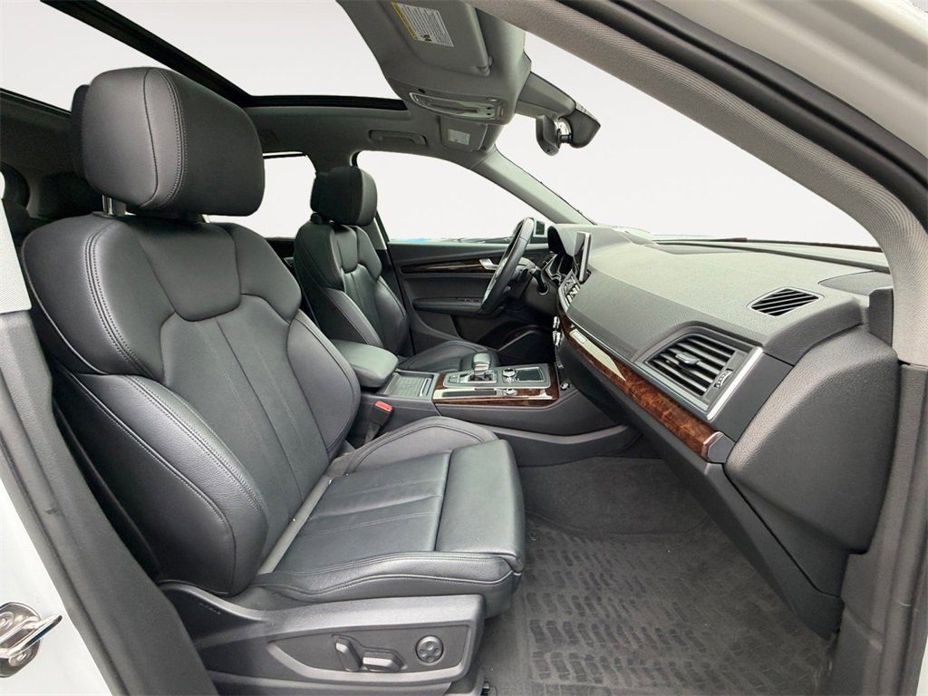 Used 2019 Audi Q5 2.0T Premium Plus w/ Premium Plus Package image 13