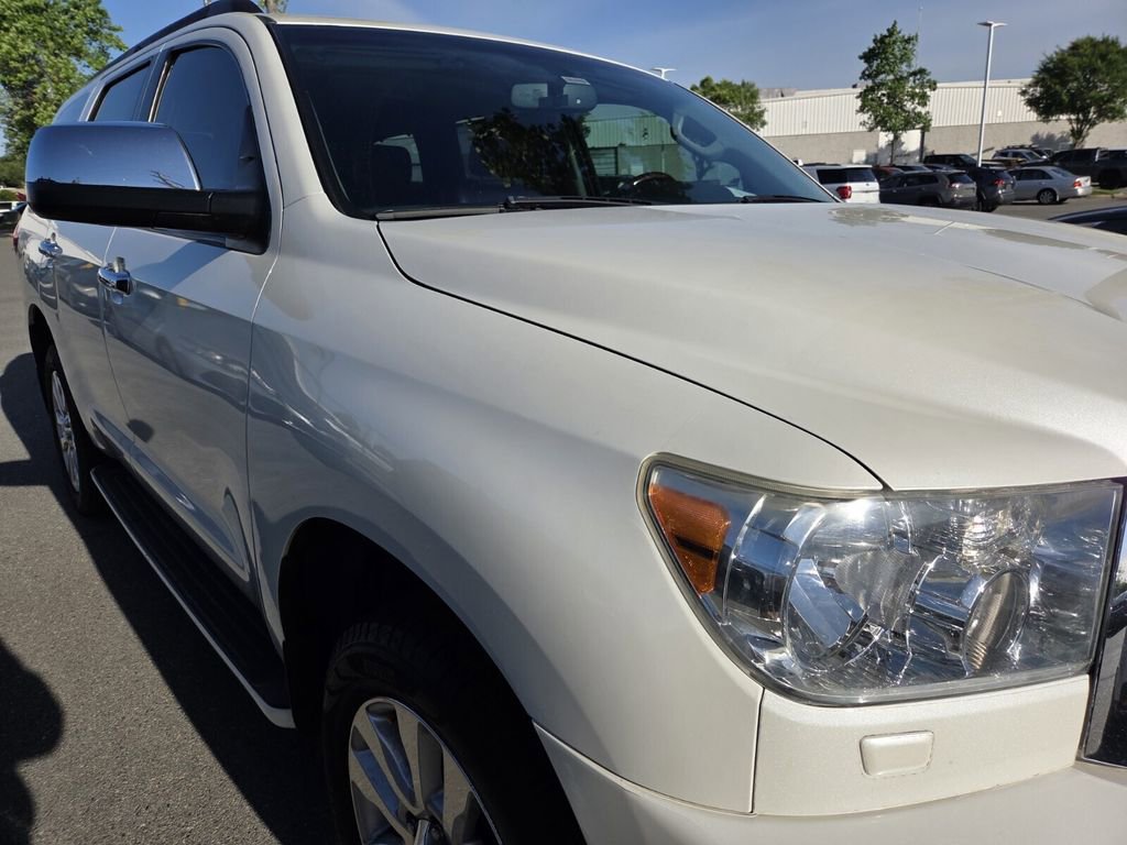 Used 2014 Toyota Sequoia Platinum AWD/4WD image 9