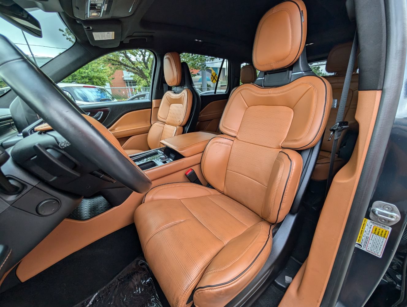 Used 2021 Lincoln Aviator Black Label Grand Touring AWD/4WD image 16