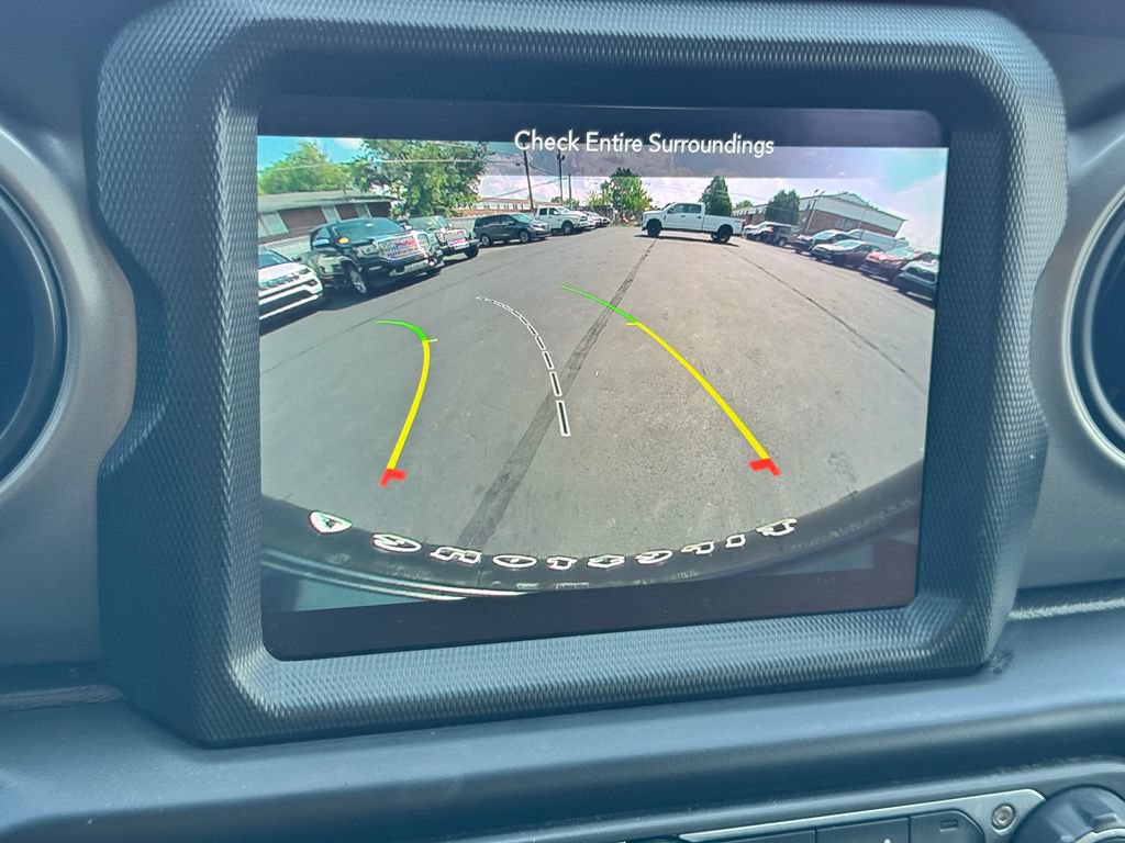 Used 2023 Jeep Wrangler Willys AWD/4WD image 29