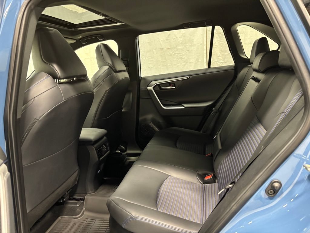 Used 2025 Toyota RAV4 XSE w/ Weather Package AWD/4WD image 46