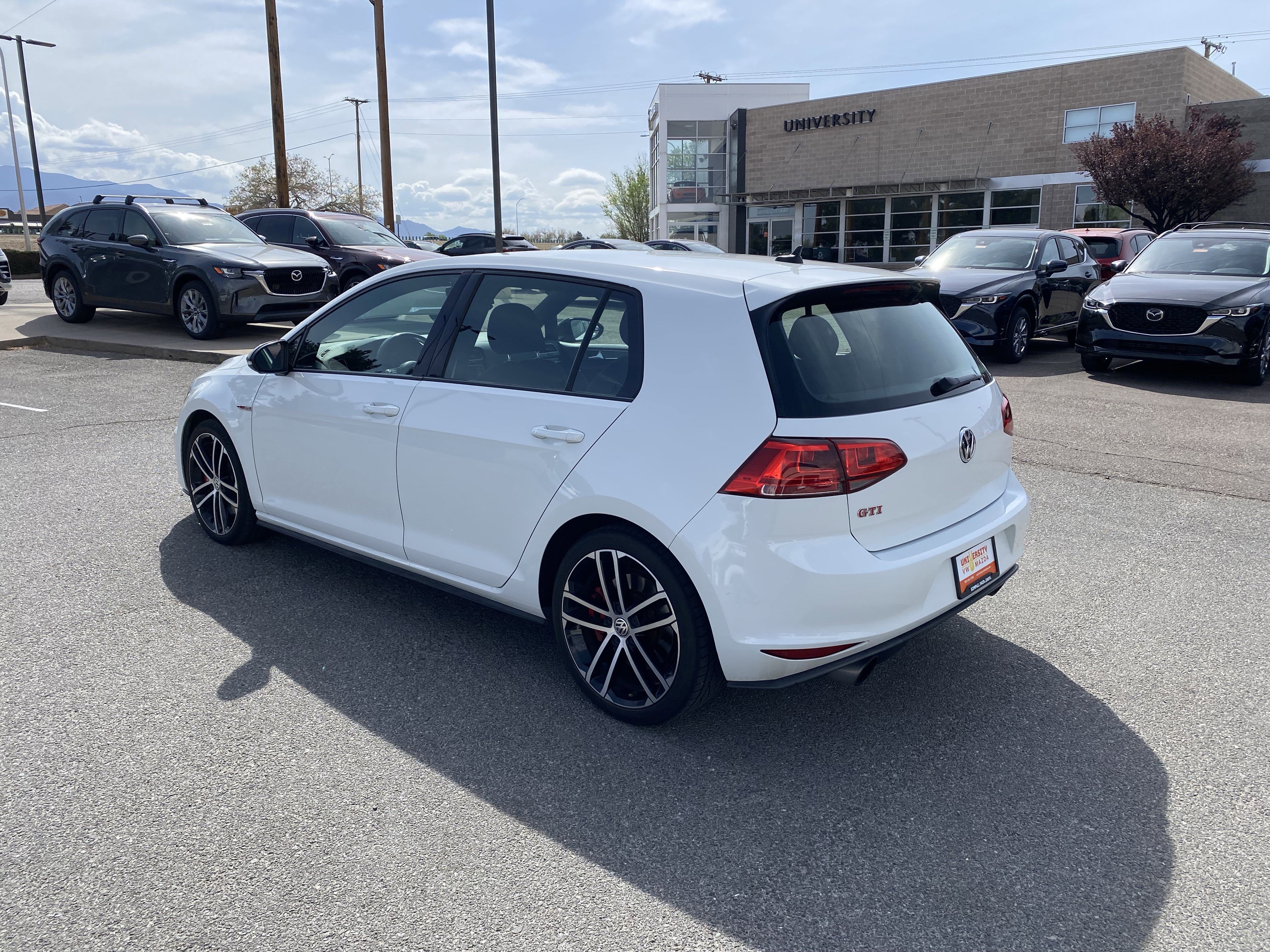 Used 2017 Volkswagen GTI Sport image 40