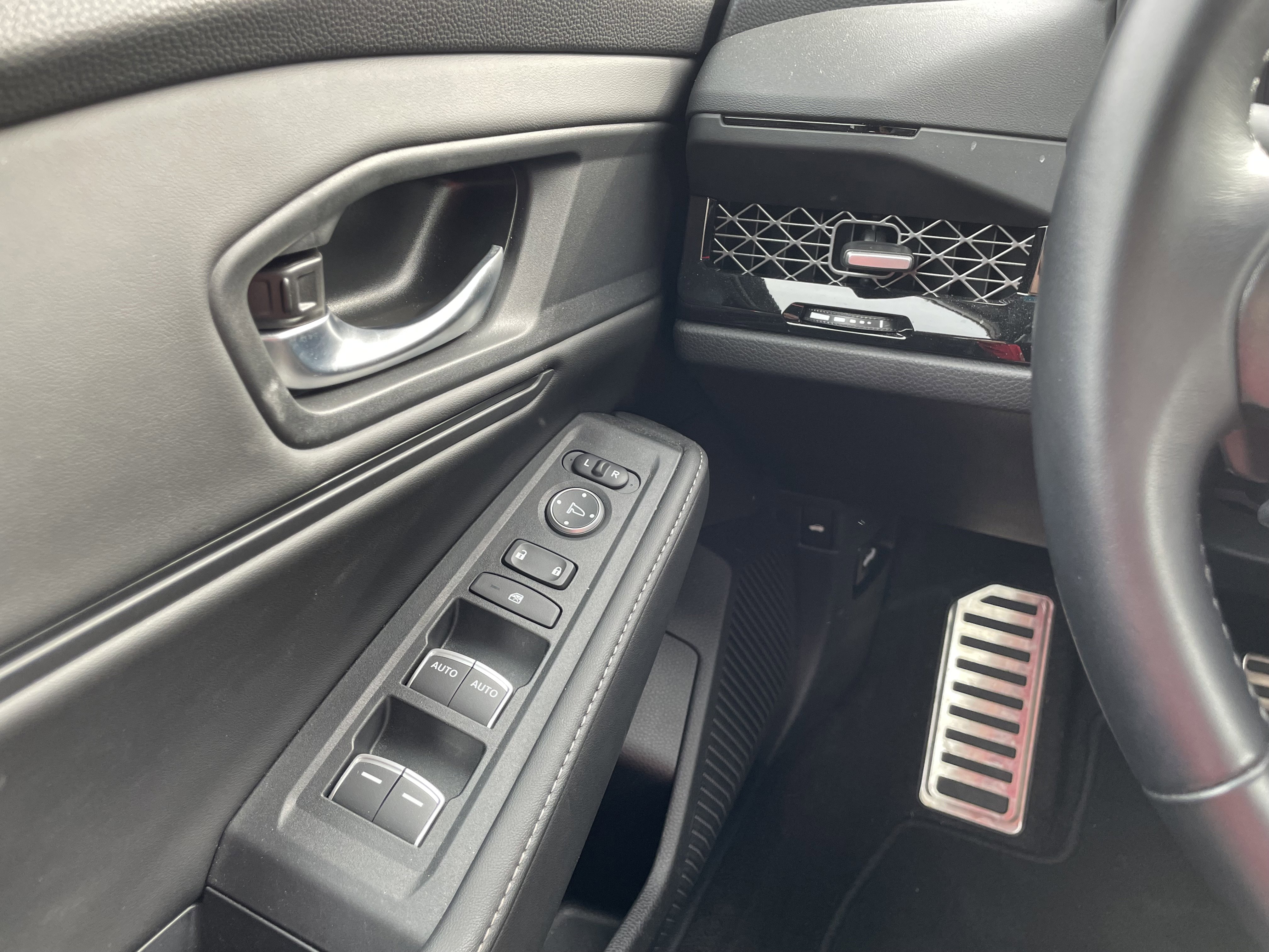 Certified 2025 Honda Accord Sport image 38