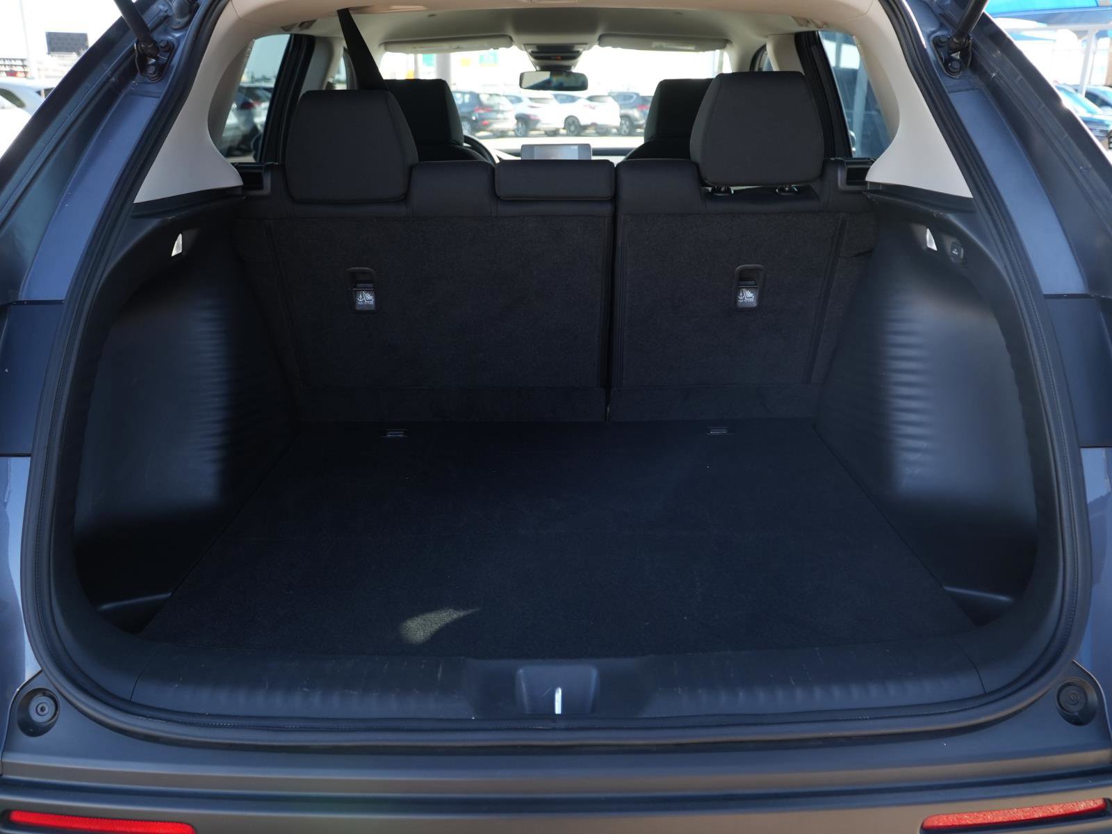 Used 2024 Honda HR-V LX image 8
