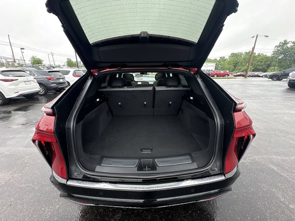 Used 2024 Cadillac Lyriq Tech w/ LPO, Floor Liner Package AWD/4WD image 24