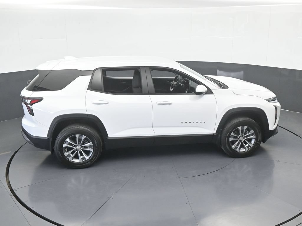 Used 2026 Chevrolet Equinox LT FWD image 53