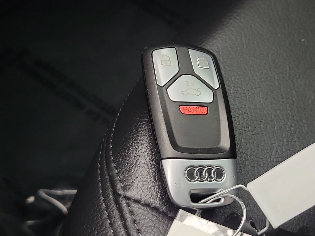 Used 2020 Audi Q5 2.0T Premium w/ Convenience Package AWD/4WD image 26