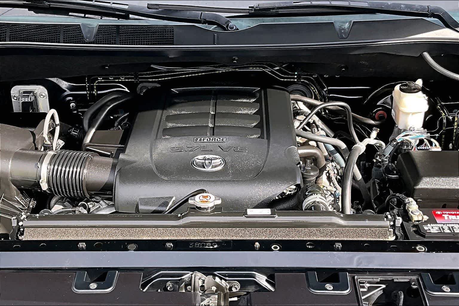 Used 2019 Toyota Tundra Platinum AWD/4WD image 9