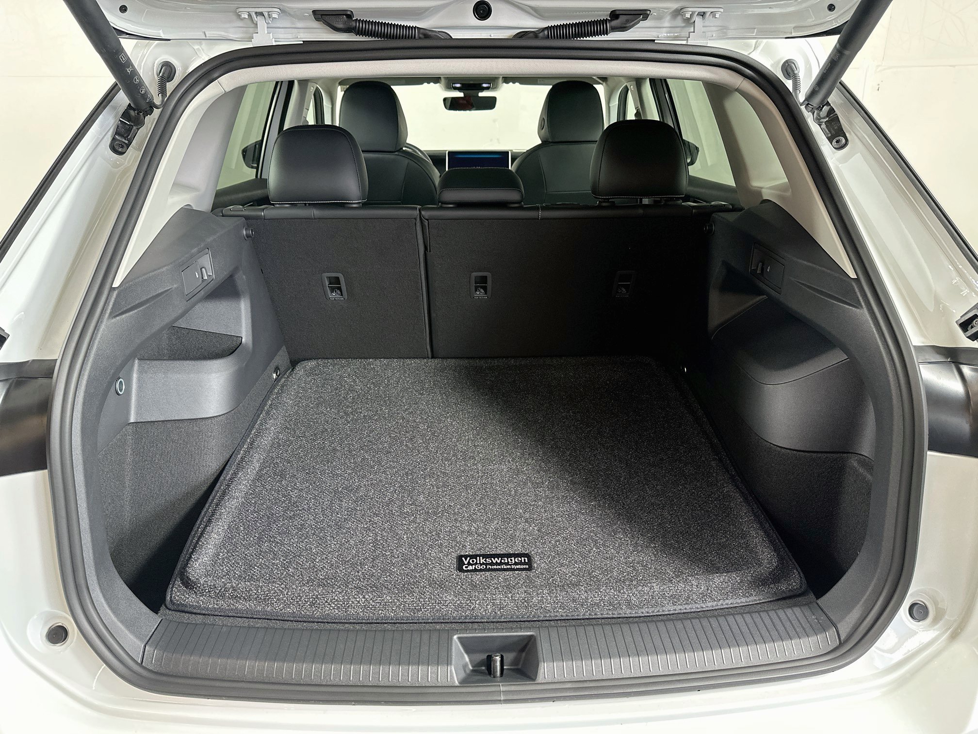 New 2026 Volkswagen Tiguan SE AWD/4WD image 24