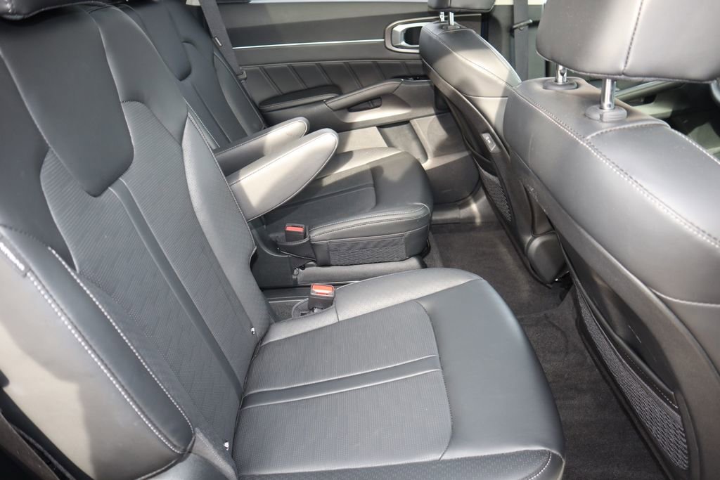 Used 2025 Kia Sorento SX image 35