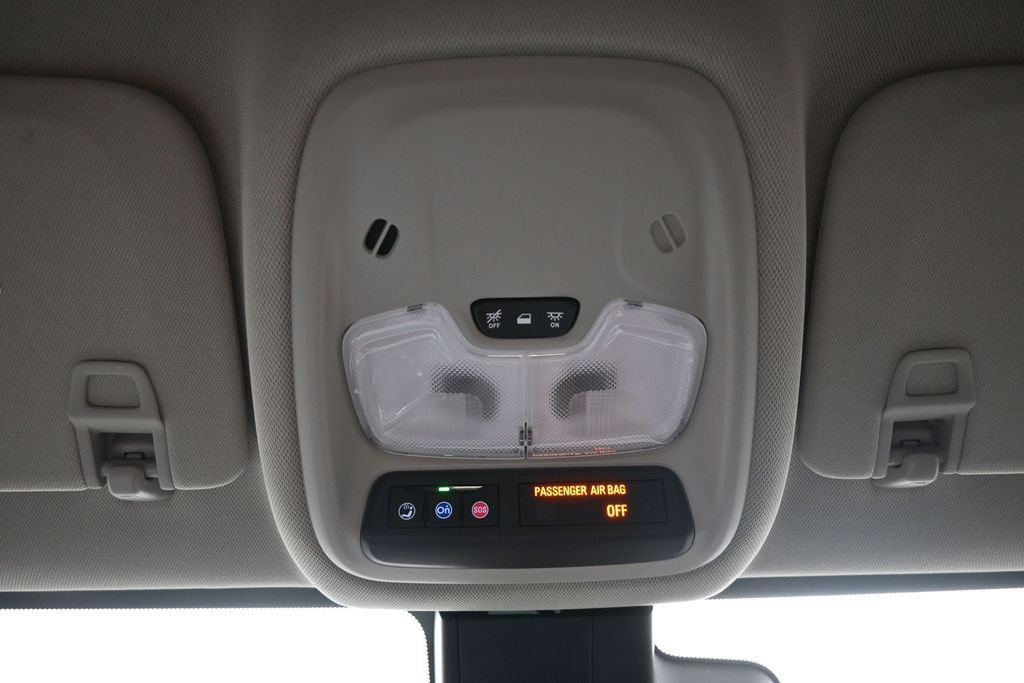 Used 2025 Buick Encore GX Preferred AWD/4WD image 19