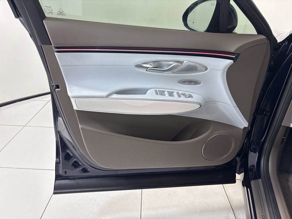 New 2026 Genesis GV70 2.5T Advanced AWD/4WD image 17