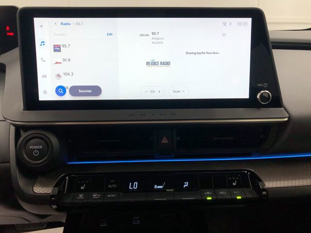 Used 2024 Toyota Prius XLE AWD/4WD image 21