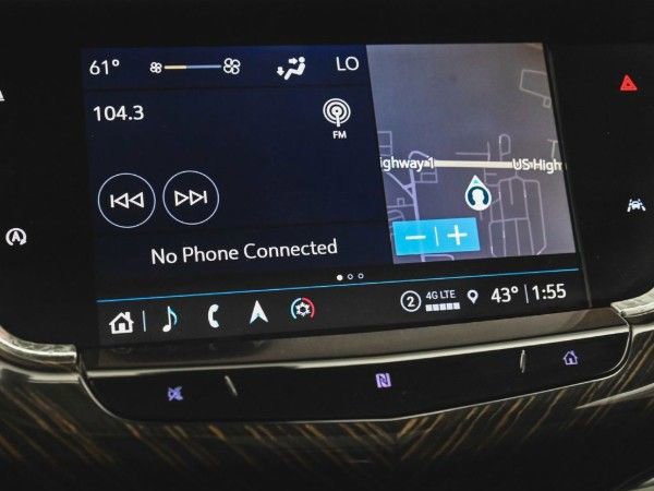 Used 2025 Cadillac XT6 Premium Luxury image 7