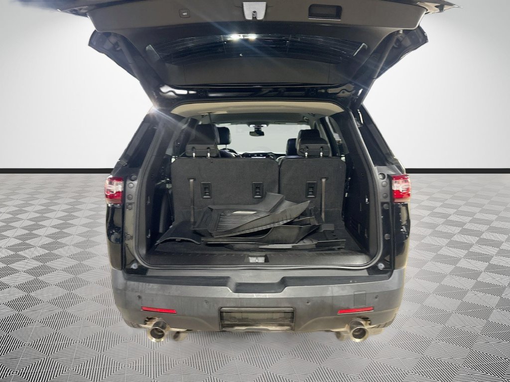 Used 2020 Chevrolet Traverse RS FWD image 41