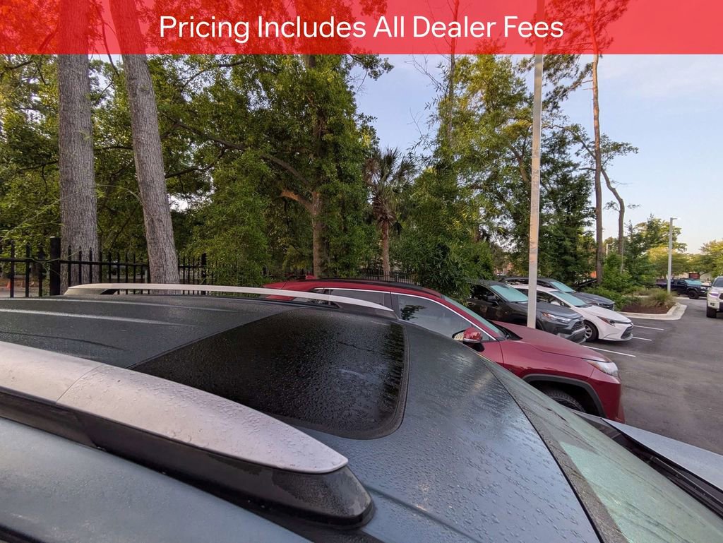 Used 2014 Toyota RAV4 XLE AWD/4WD image 11