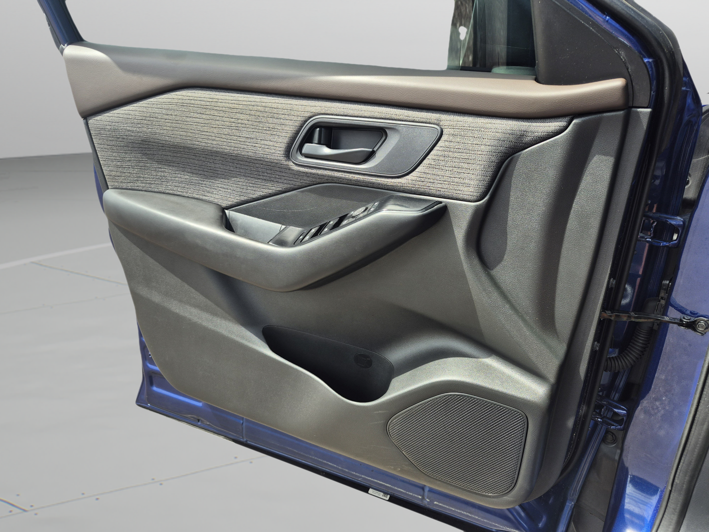 Certified 2023 Nissan Rogue S FWD image 23