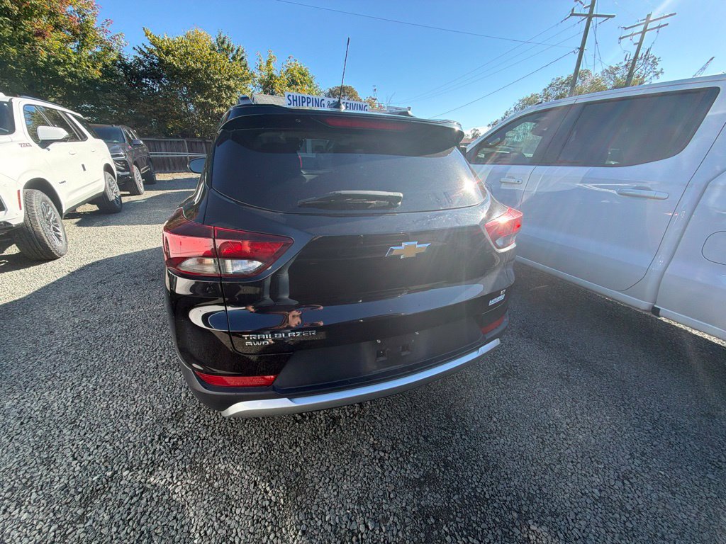 Used 2023 Chevrolet TrailBlazer LT w/ Convenience Package AWD/4WD image 6